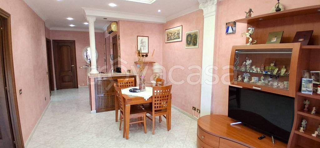 appartamento in vendita a Roma in zona Torre Angela