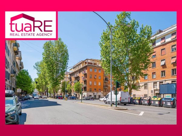 locale commerciale in vendita a Roma in zona Trionfale