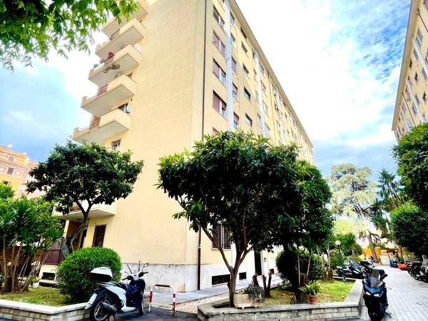 appartamento in vendita a Roma in zona Appio Latino