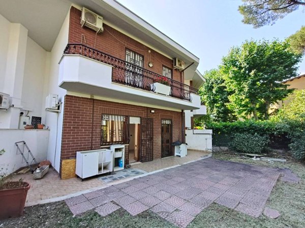 casa indipendente in vendita a Roma in zona Casal Morena
