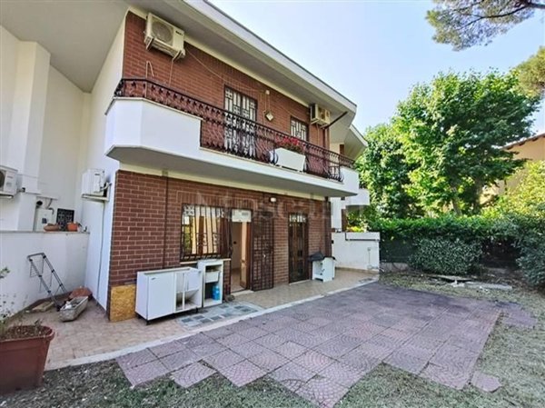 casa indipendente in vendita a Roma in zona Casal Morena