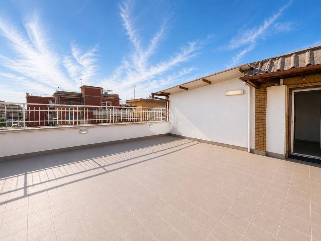 appartamento in vendita a Roma in zona Finocchio