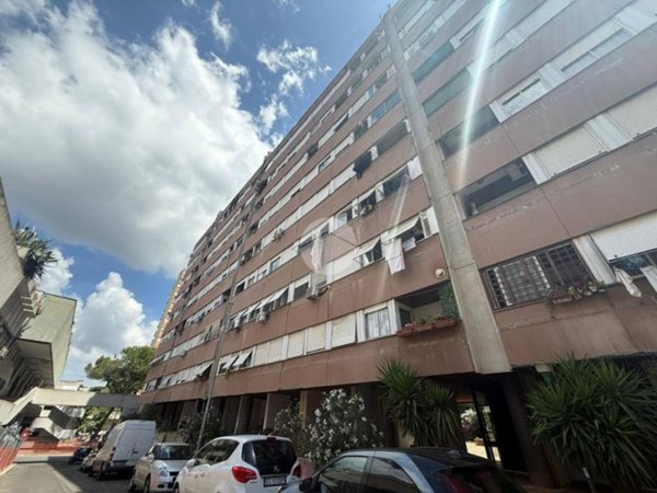 appartamento in vendita a Roma in zona EUR