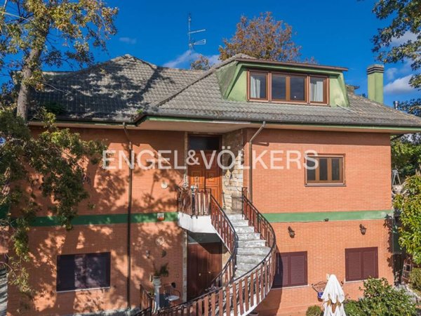 casa indipendente in vendita a Roma in zona Pantan Monastero