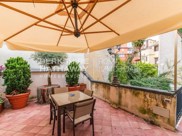 appartamento in vendita a Roma in zona Centro Storico