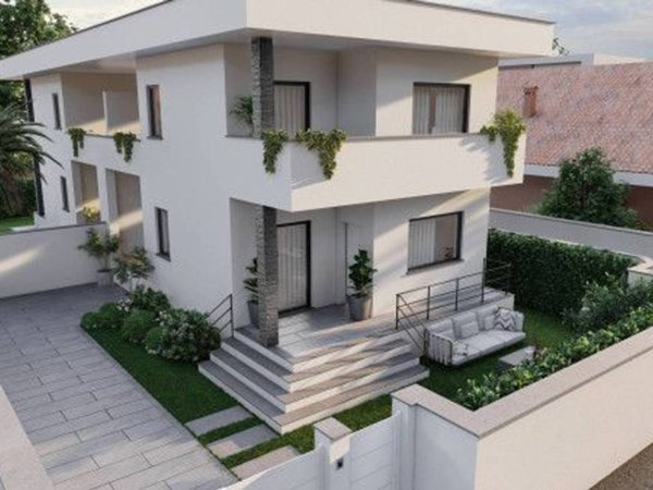 casa indipendente in vendita a Roma in zona Acilia