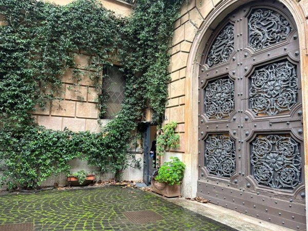 appartamento in vendita a Roma in zona Centro Storico