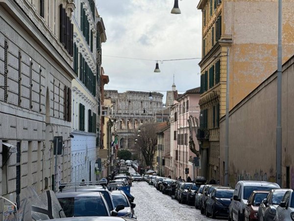 appartamento in vendita a Roma in zona Celio