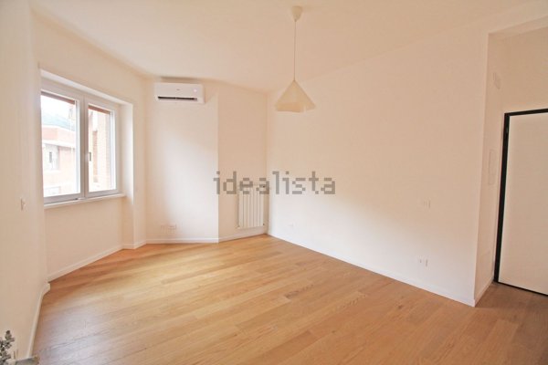 appartamento in vendita a Roma in zona Ostiense