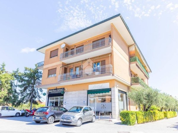 appartamento in vendita a Roma in zona Castelverde