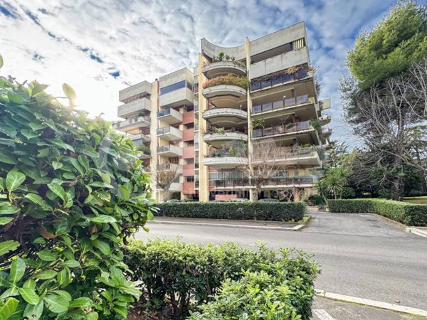 appartamento in vendita a Roma in zona Giuliano Dalmata