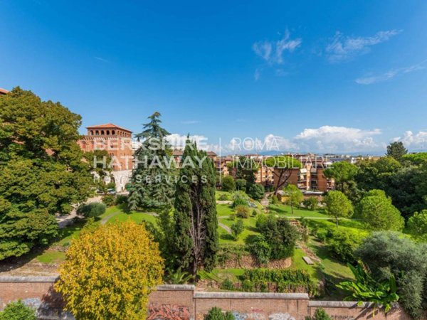 appartamento in vendita a Roma