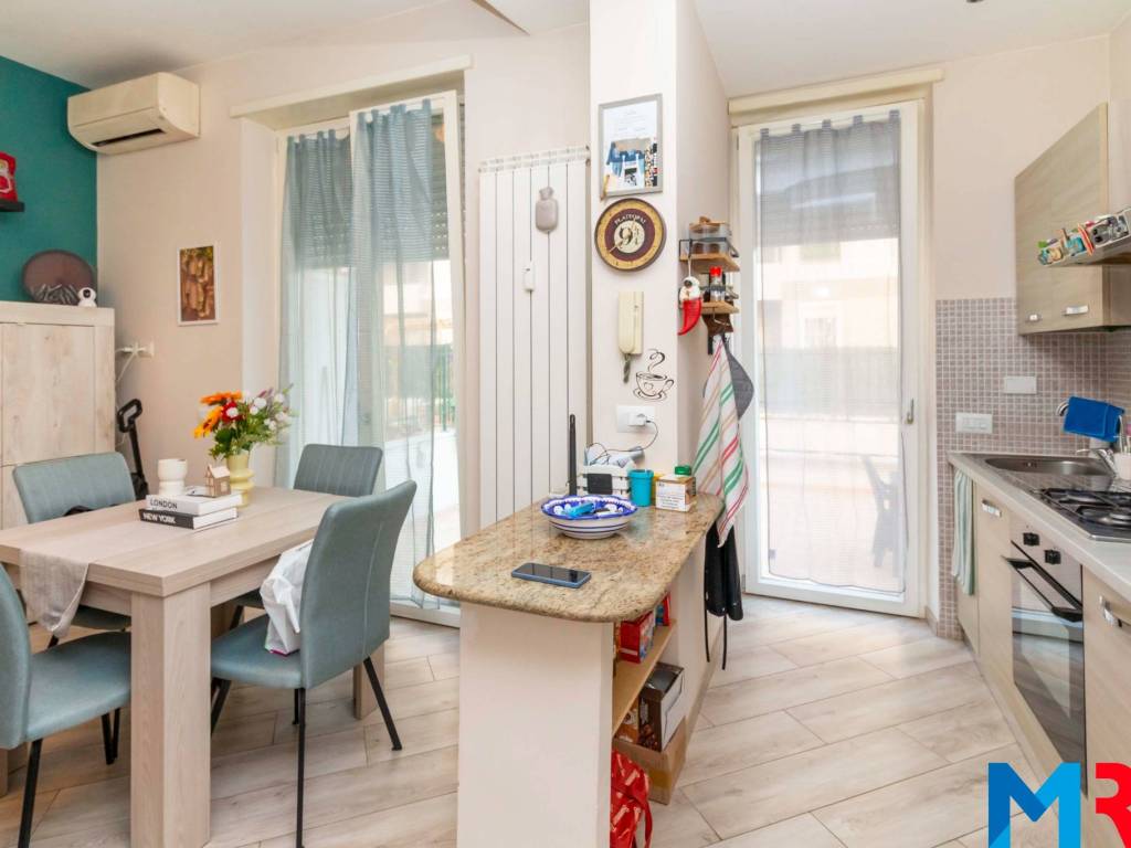 appartamento in vendita a Roma in zona Ostia