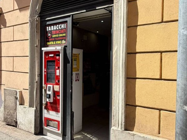 negozio in vendita a Roma in zona Salario