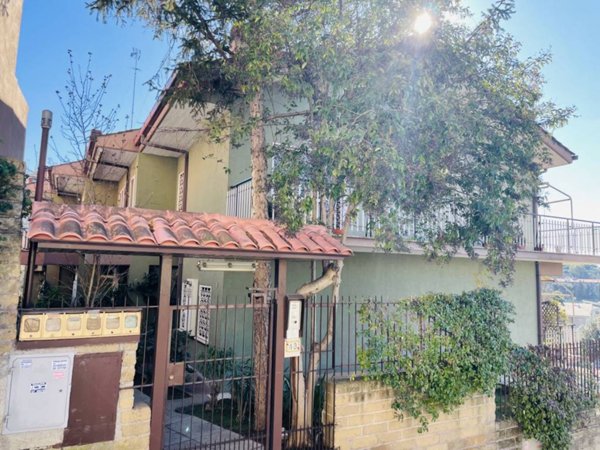 casa indipendente in vendita a Roma in zona Torrevecchia