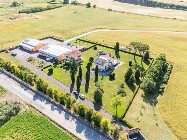 villa in vendita a Roma in zona Trigoria