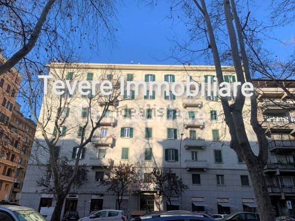 appartamento in vendita a Roma in zona Ostiense
