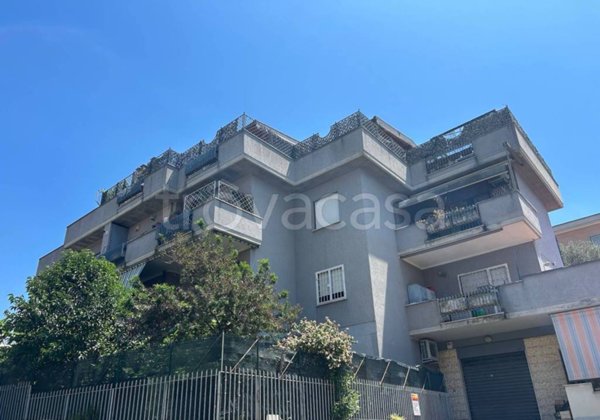 appartamento in vendita a Roma in zona Casalotti