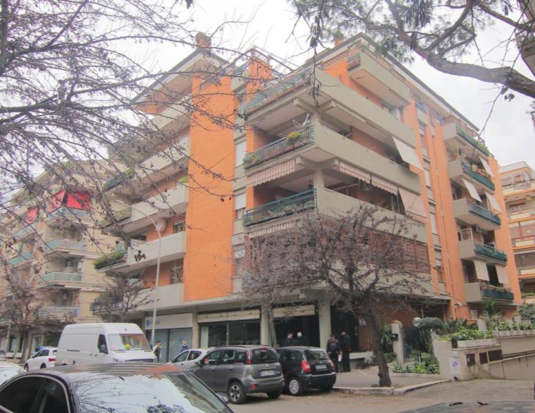 appartamento in vendita a Roma in zona Ostia