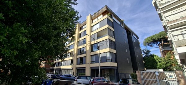 appartamento in vendita a Roma in zona Ostiense
