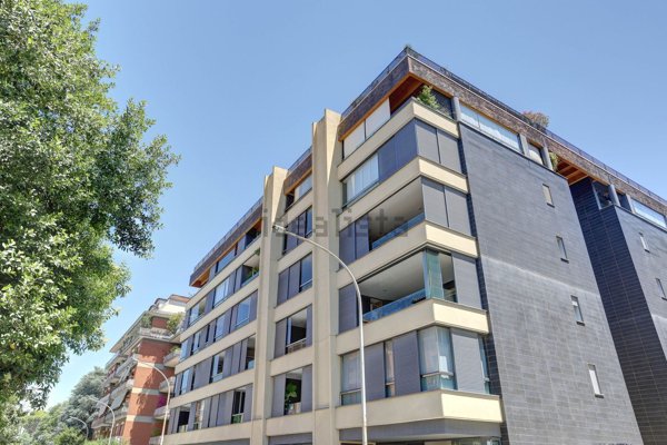 appartamento in vendita a Roma in zona Ostiense