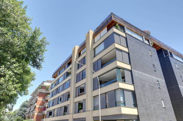 appartamento in vendita a Roma in zona Ostiense