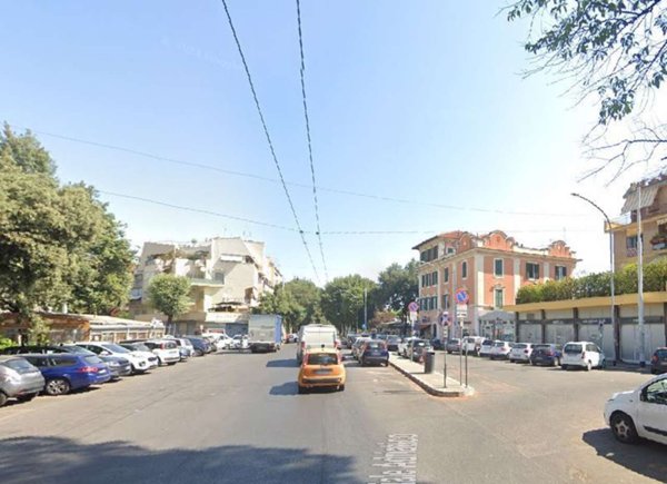 casa indipendente in vendita a Roma in zona Monte Sacro/Talenti