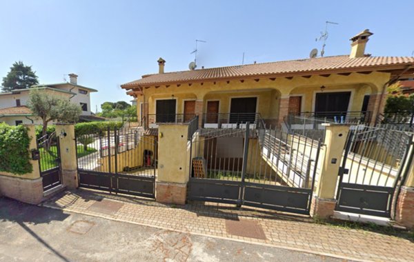 appartamento in vendita a Roma in zona Case Rosse