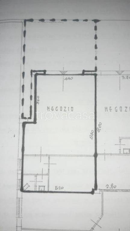 negozio in vendita a Roma in zona Torre Maura