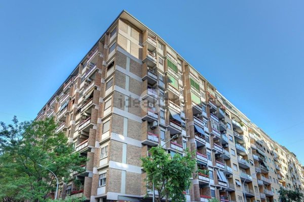 appartamento in vendita a Roma in zona Tuscolano