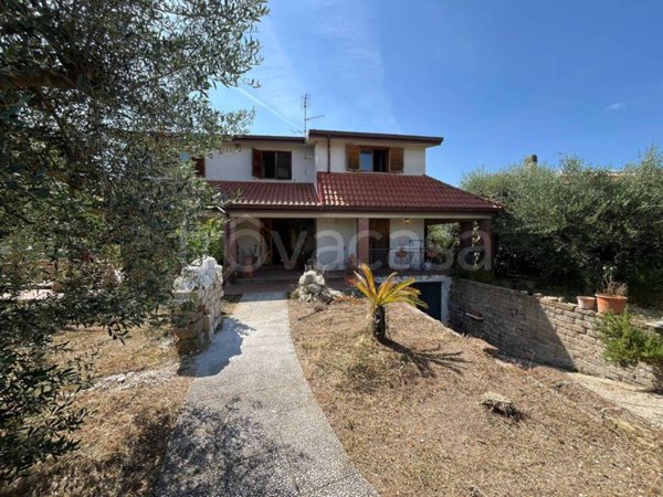 casa indipendente in vendita a Roma in zona Trigoria