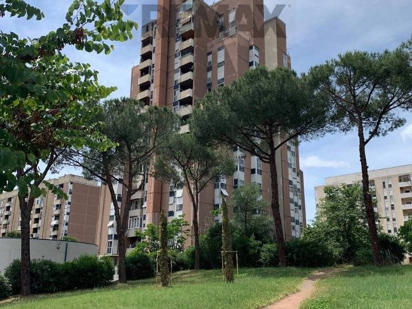 appartamento in vendita a Roma in zona Giuliano Dalmata