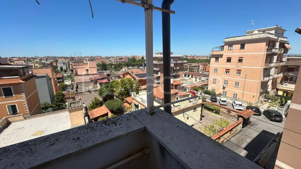 appartamento in vendita a Roma in zona Alessandrino