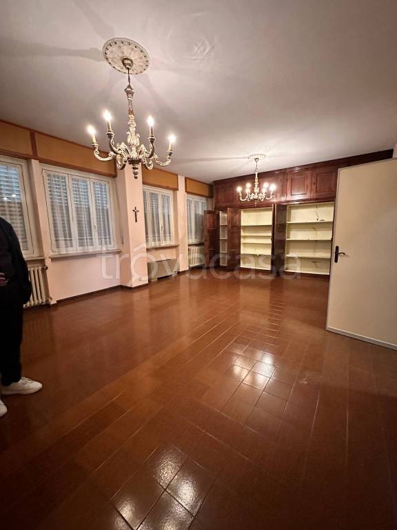 casa indipendente in vendita a Roma in zona Castro Pretorio
