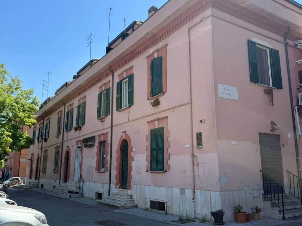 appartamento in vendita a Roma in zona Ostia