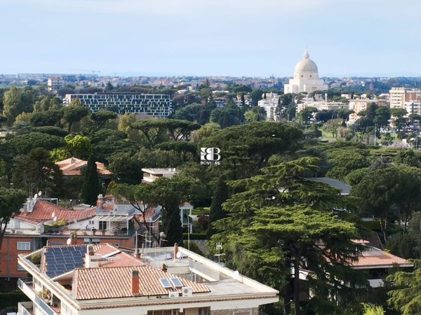 appartamento in vendita a Roma in zona EUR