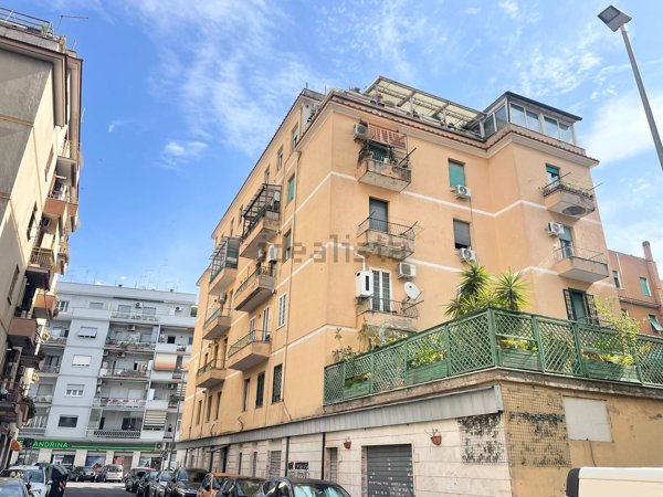 appartamento in vendita a Roma in zona Prenestino-Centocelle