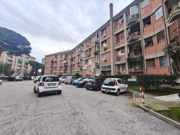 appartamento in vendita a Roma in zona Torre Spaccata
