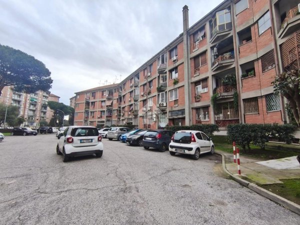 appartamento in vendita a Roma in zona Torre Spaccata