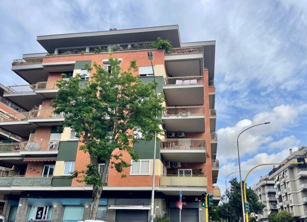 appartamento in vendita a Roma in zona Ostia