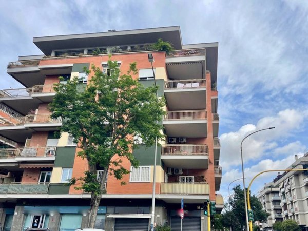 appartamento in vendita a Roma in zona Ostia