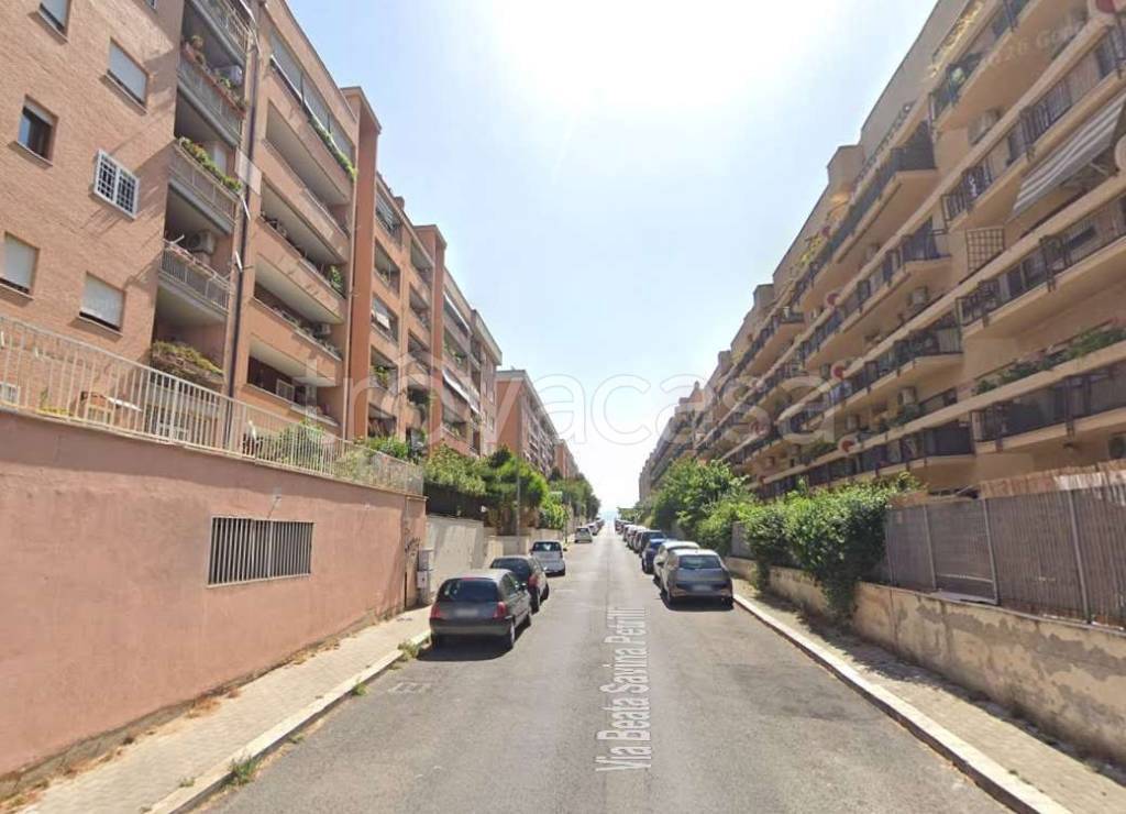 appartamento in vendita a Roma in zona Giuliano Dalmata