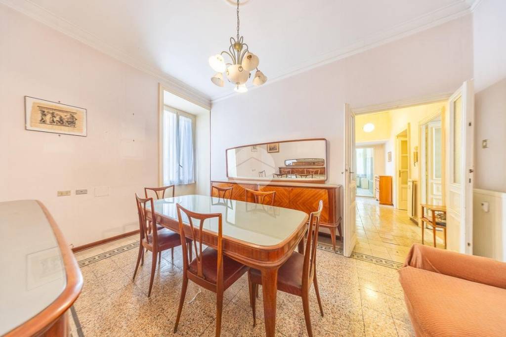 appartamento in vendita a Roma in zona Appio Latino