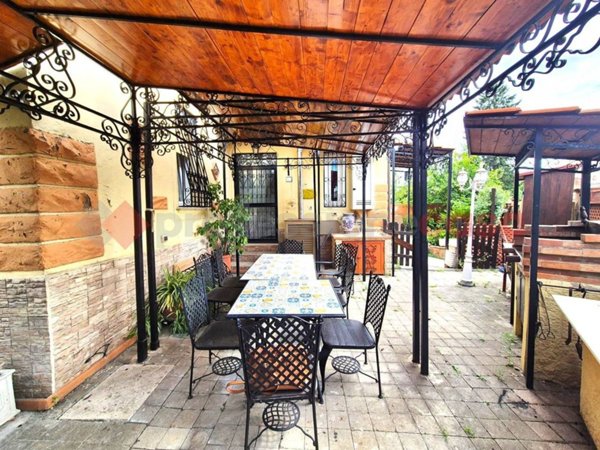 casa indipendente in vendita a Roma in zona Prenestino-Labicano
