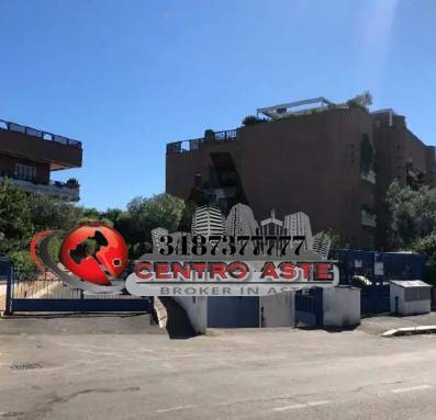 appartamento in vendita a Roma in zona Giuliano Dalmata