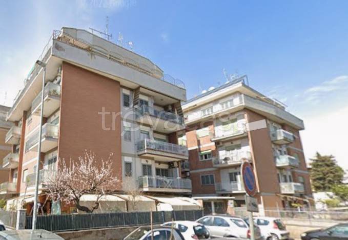 appartamento in vendita a Roma in zona Torre Maura