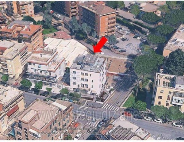 negozio in vendita a Roma in zona Primavalle