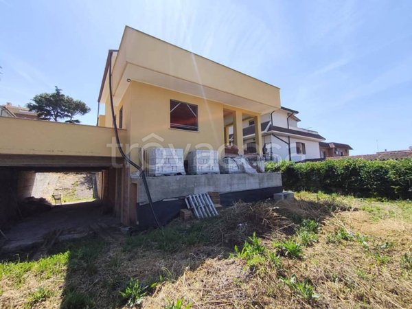 casa indipendente in vendita a Roma in zona Castel di Leva