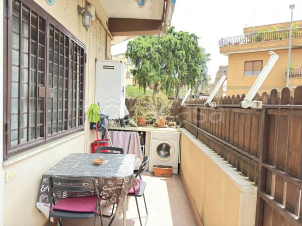 appartamento in vendita a Roma in zona Torre Angela
