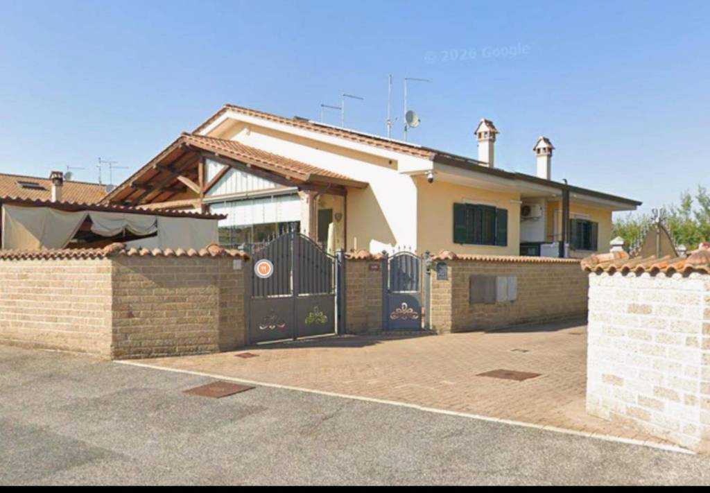 casa indipendente in vendita a Roma in zona Dragona/Bagnoletto